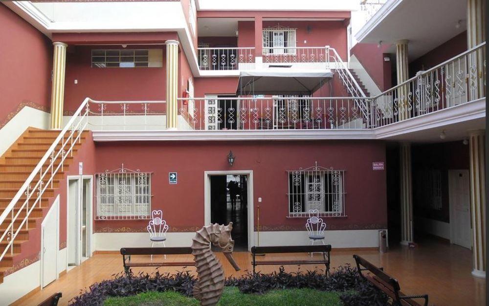 Hotel Colonial Trujillo Exterior photo